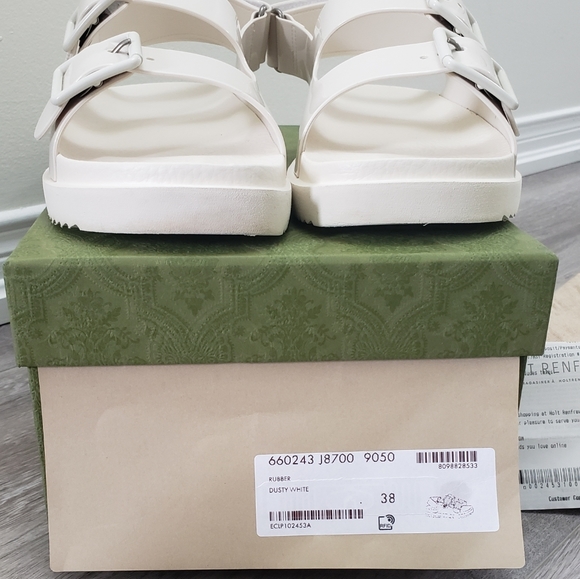***SOLD***100% Authentic Gucci Isla Buckled Rubber Sandals White Sz 38 - Picture 6 of 11